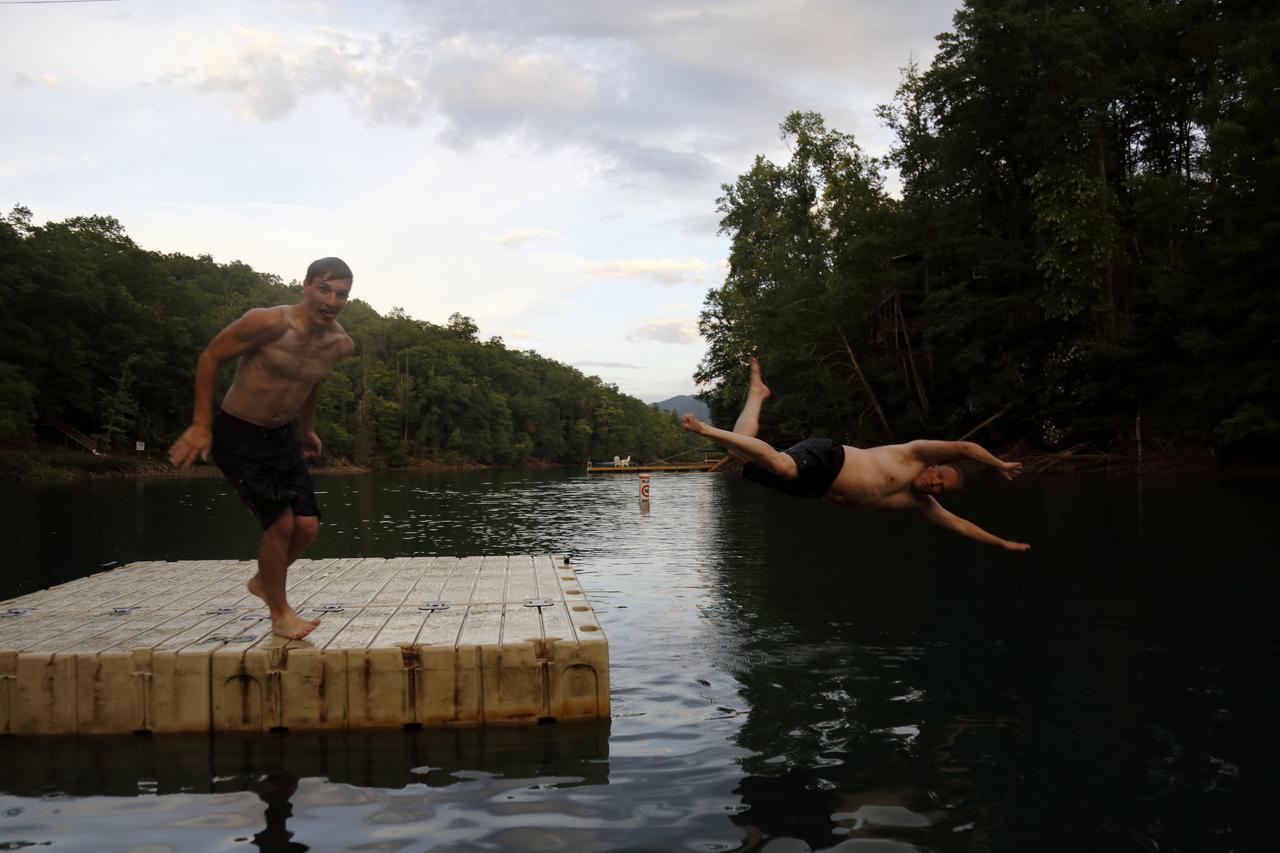 Frank'S Landing Villa Topton Bagian luar foto